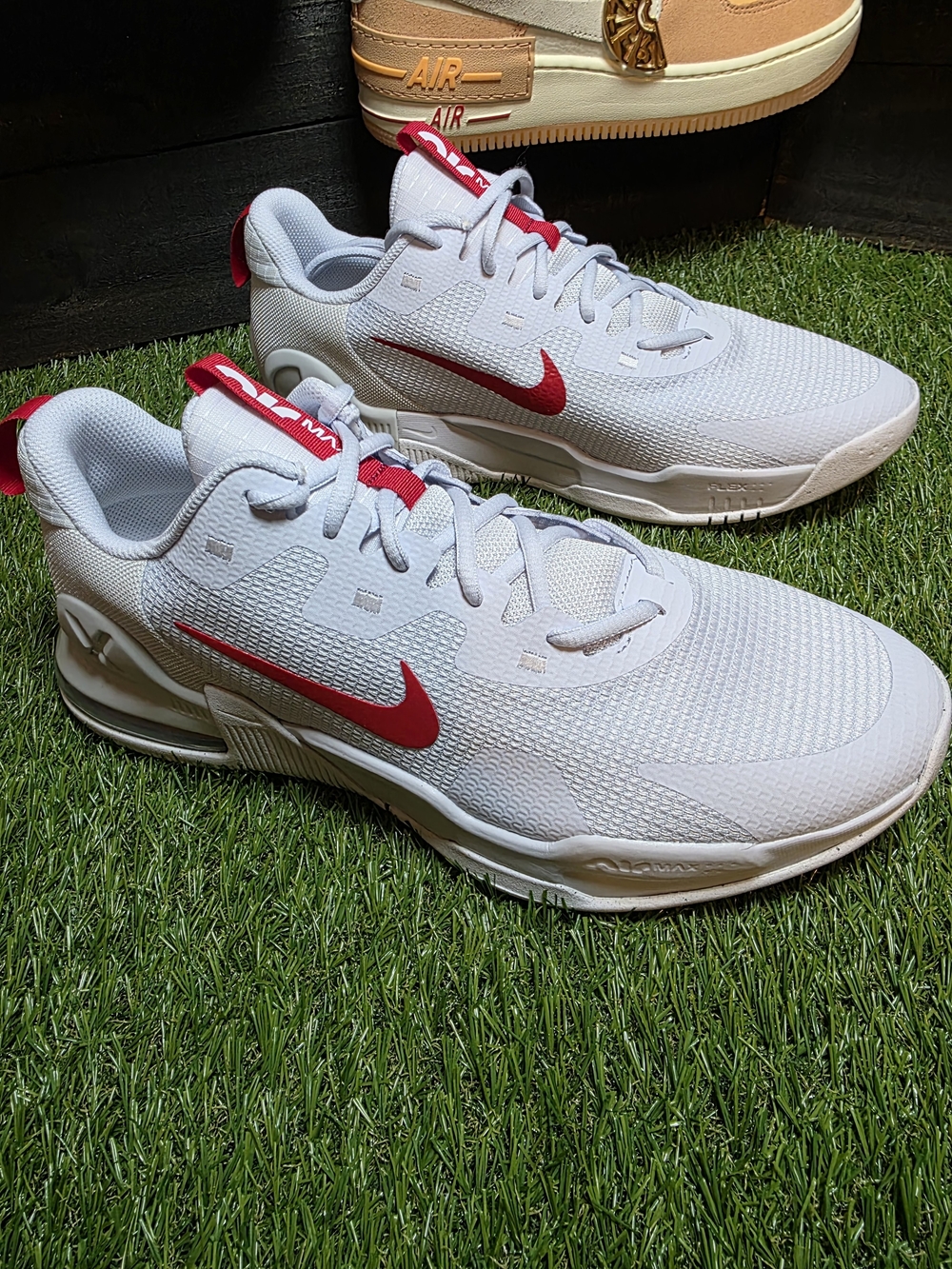 10.5m Nike Alpha Trainer 5 White and Red Athletic Sneakers